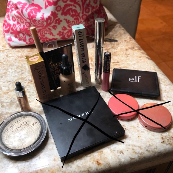Makeup Bundle - Picture 1 of 6